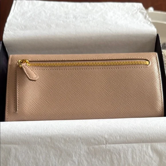 Prada Large Saffia Leather Wallet - Picture 2 of 7